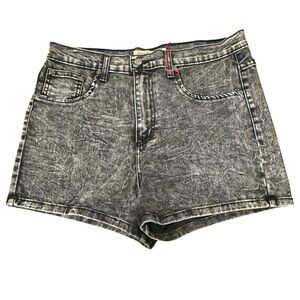 NWT Judy Blue Vintage Acid Wash Black High Rise Shorts Size 1XL.